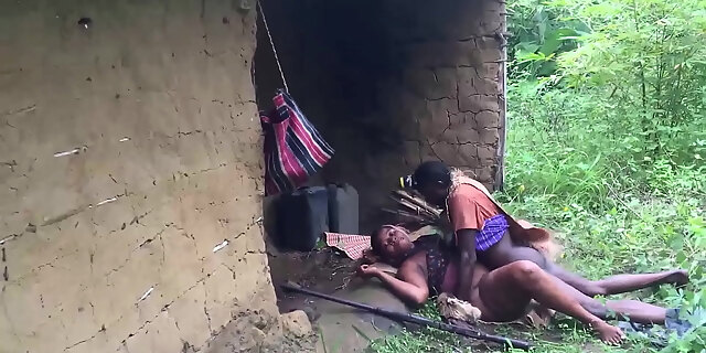 amateur,bbc,bbw,creampie,cumshot,doggystyle,ebony,fingering,hardcore,molten,natural tits,outdoor,public,teen