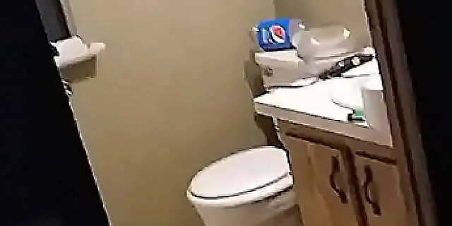 blowjob,brunette